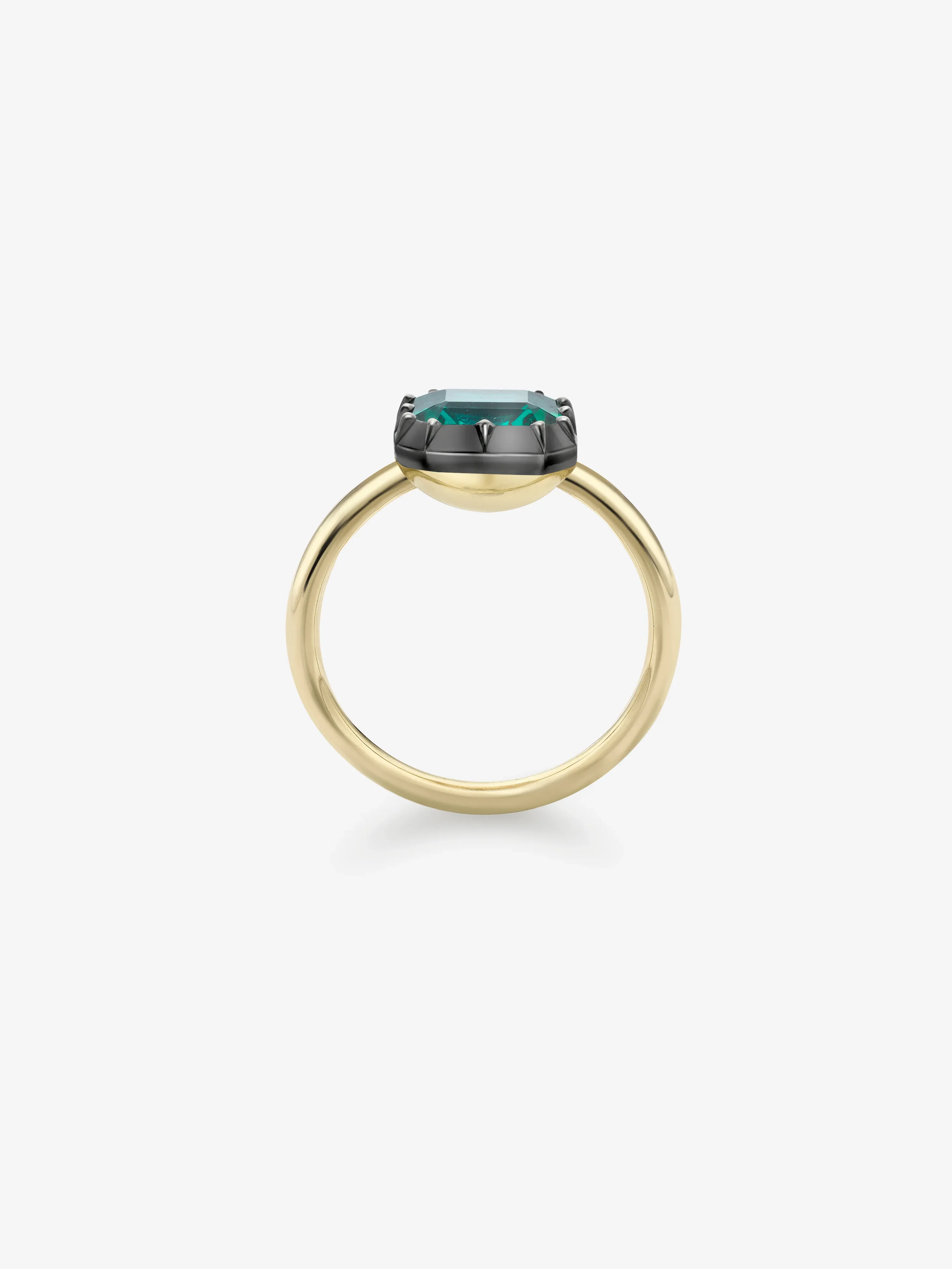 1.39ct East-West Emerald Cut Emerald Button Back Ring - Image 3