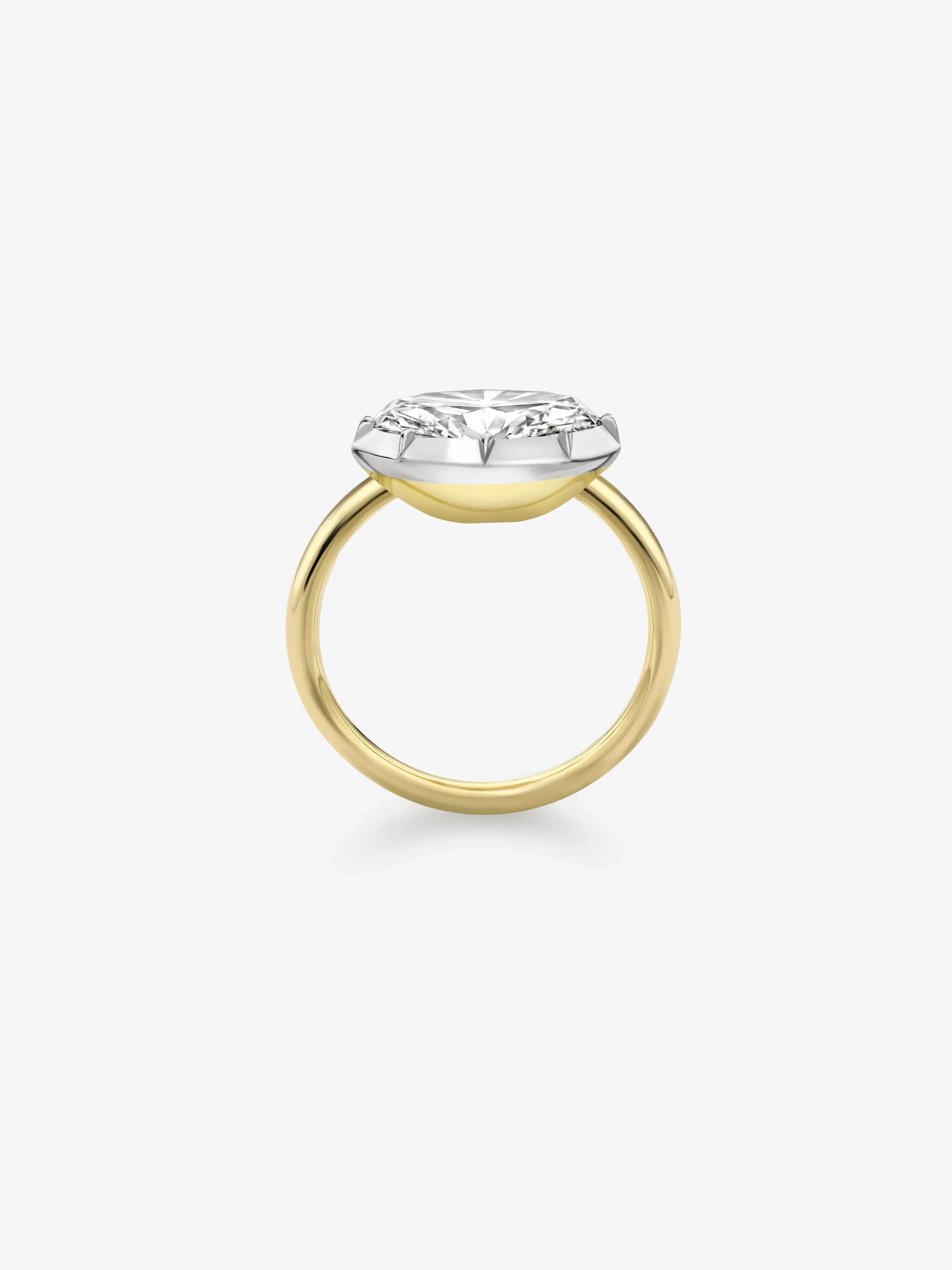 3.10ct East-West Oval Diamond & White Gold Button Back Ring - Image 4