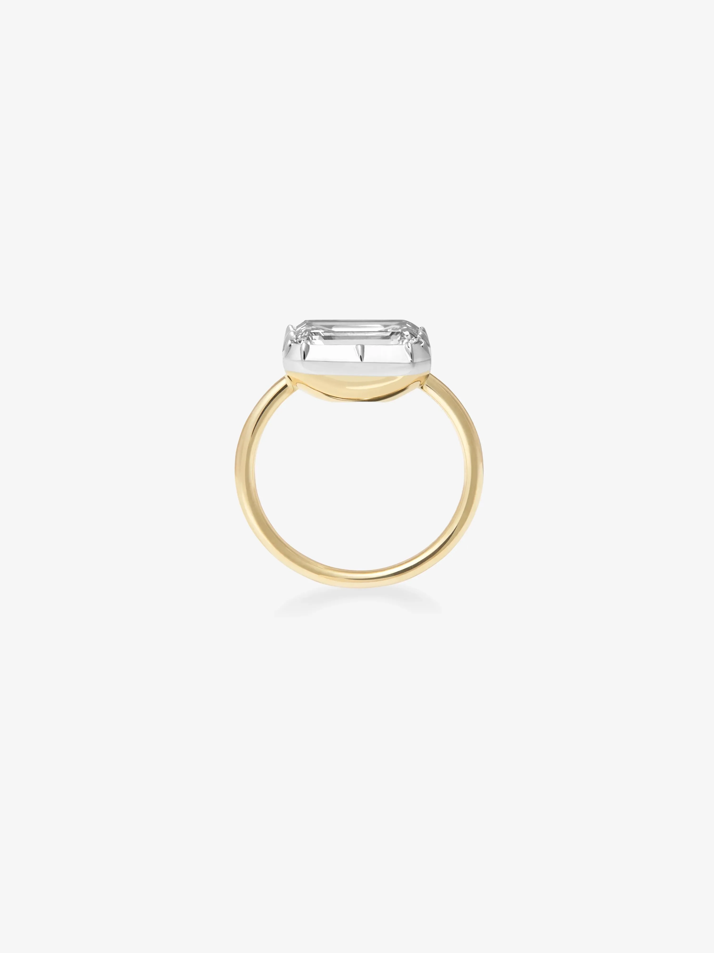 4.23ct East-West Emerald Cut Diamond Button Back Ring - Image 4