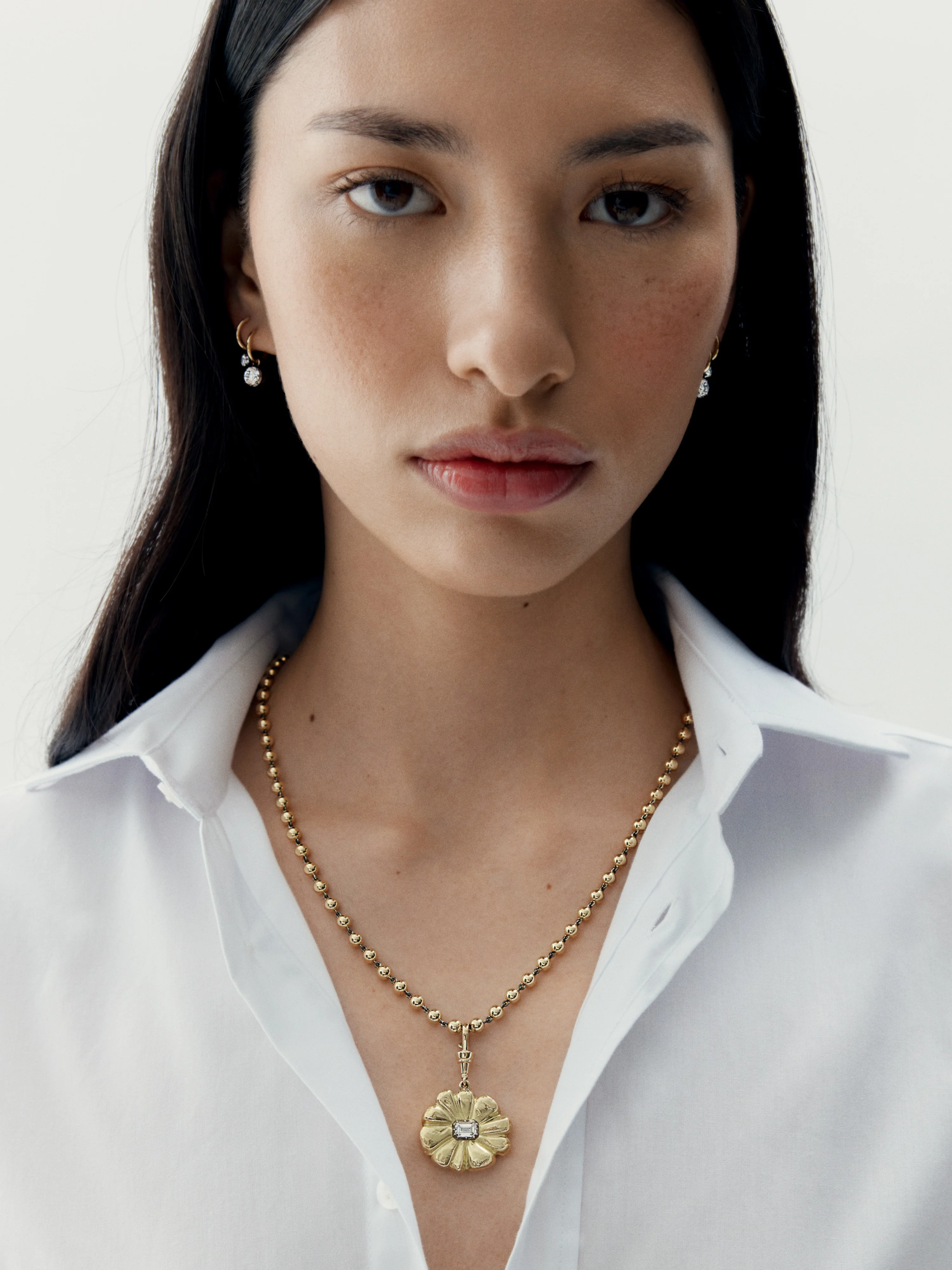 Medallions Flower Power Diamond Pendant - Image 3