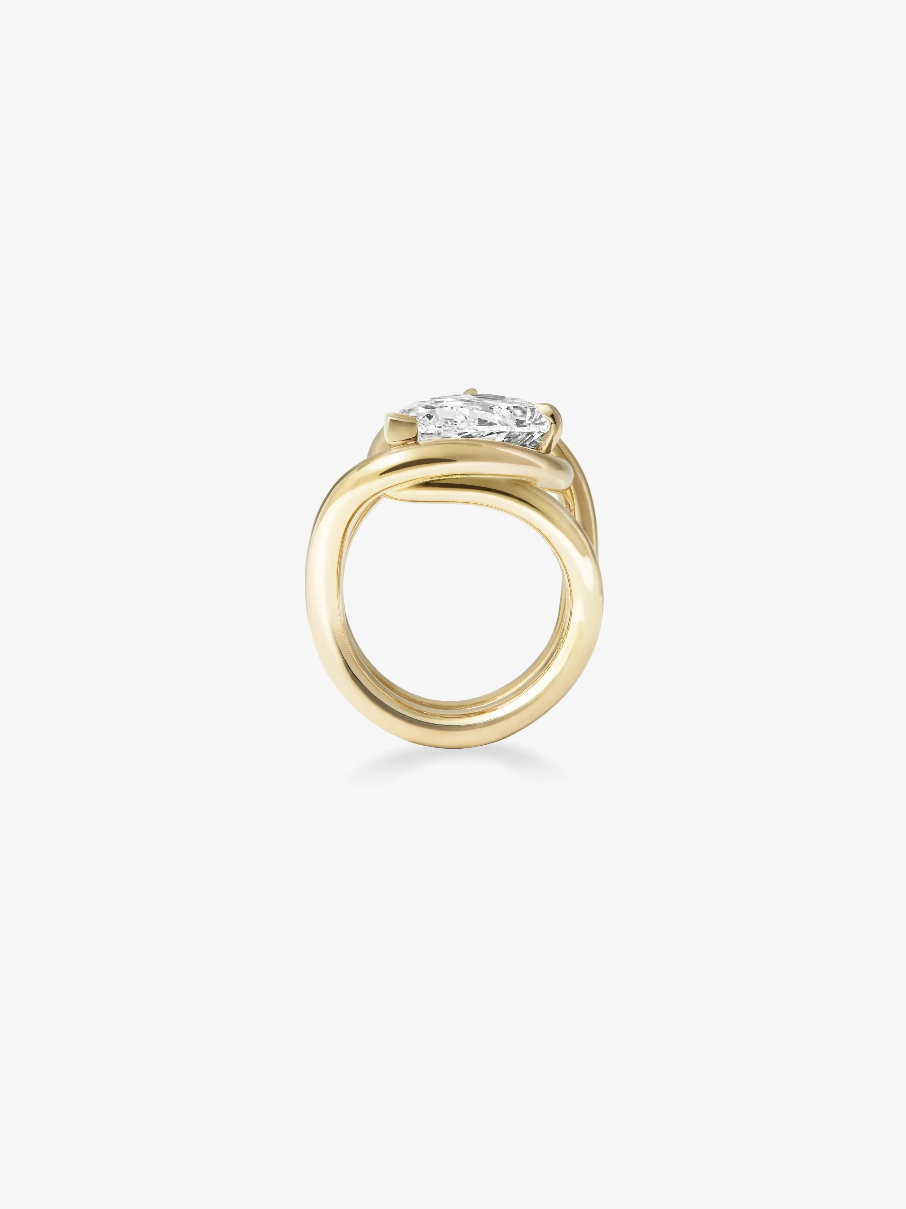Twisted Gold Pear-Shaped Diamond Ring - Image 4