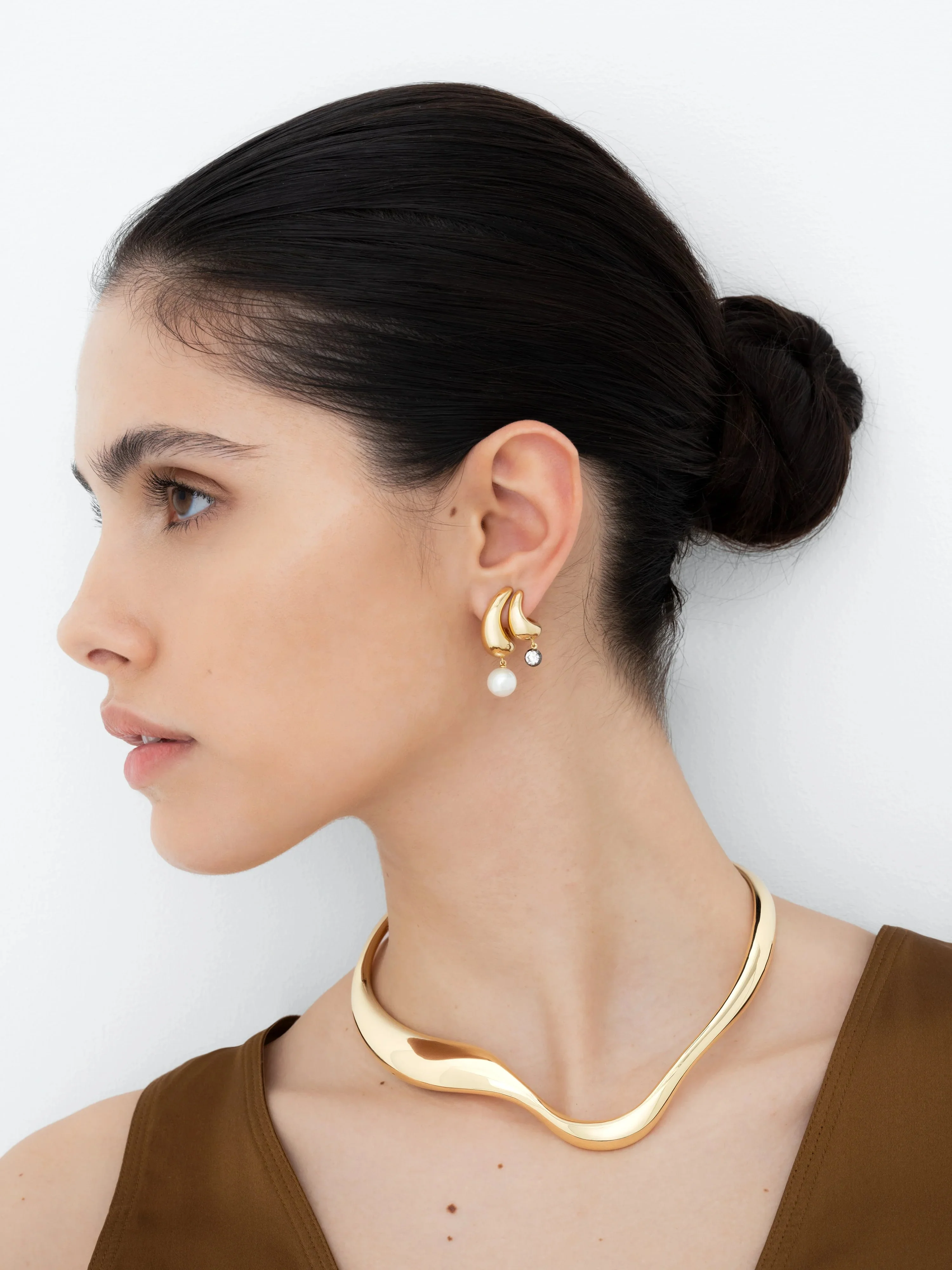 Rush Hour 'Til Late Yellow Gold Pearl Earrings - Image 3