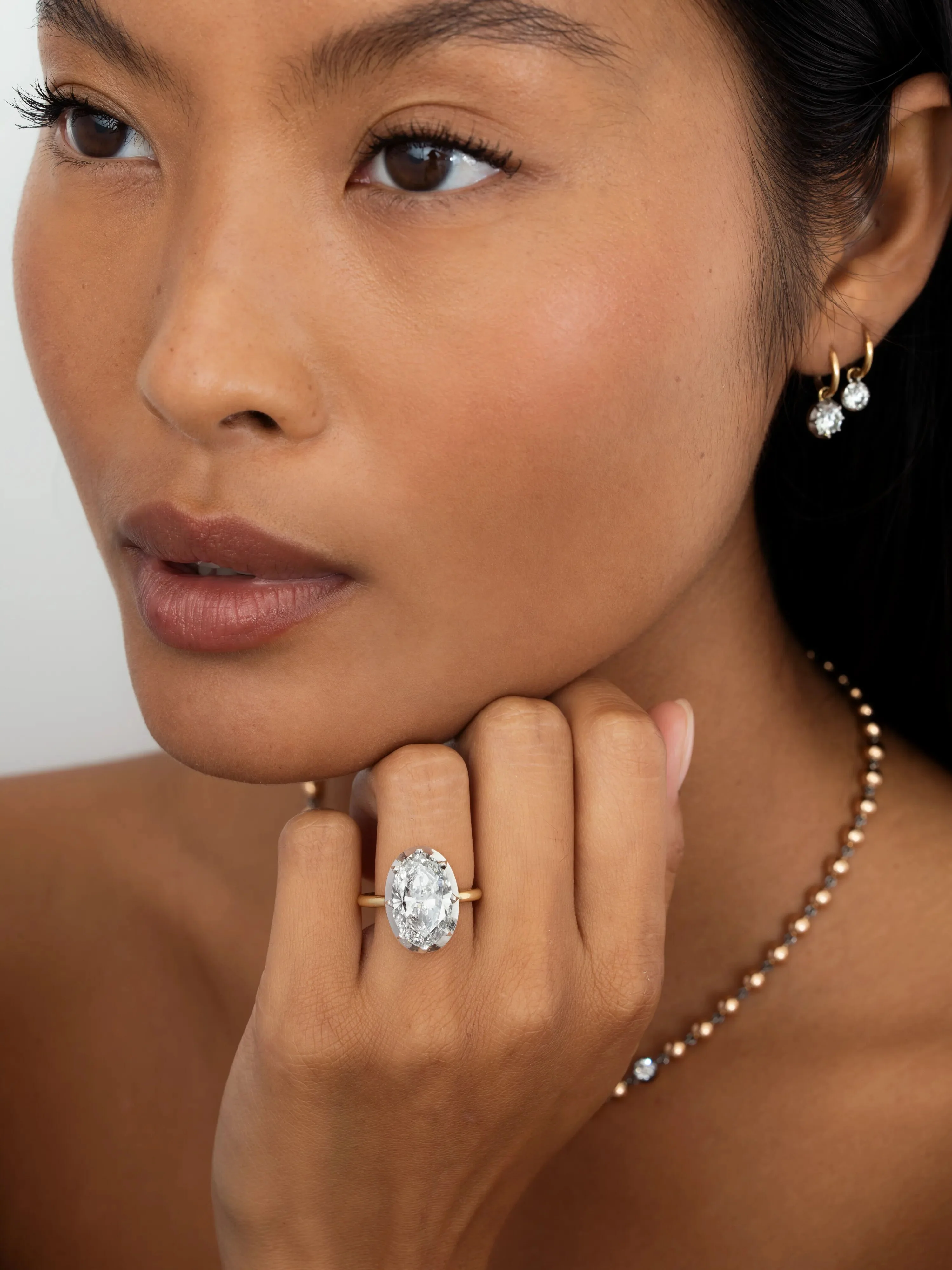 6.54ct Oval Diamond & White Gold Button Back Ring - Image 3